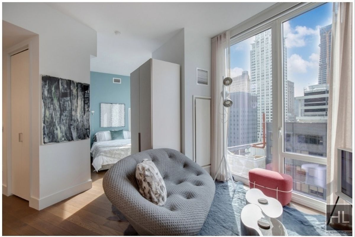Primary Photo - East 44th Street