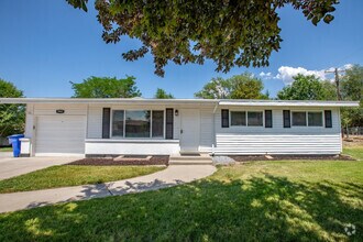 Building Photo - 9949 Sego Lily Dr
