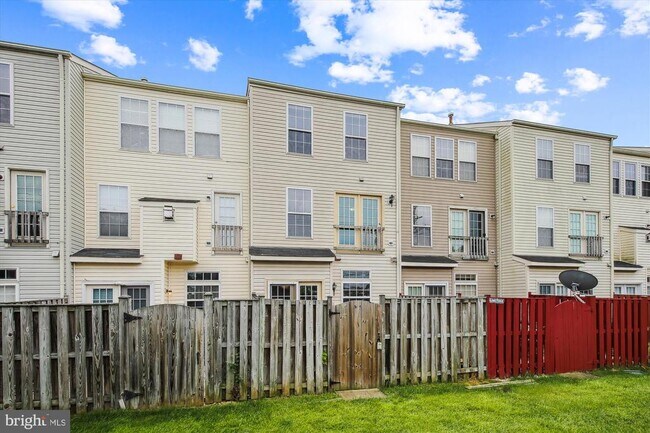 Foto del edificio - 8360 Hunter Murphy Cir