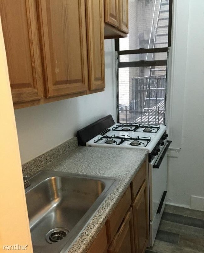 Foto del edificio - 1 br, 1 bath  - 400 W 148th St