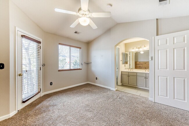 Foto del edificio - 4296 S Eldridge St