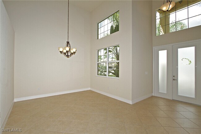 Building Photo - 11091 Sparkleberry Dr