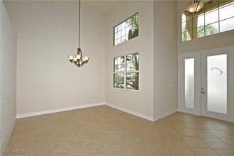 Building Photo - 11091 Sparkleberry Dr