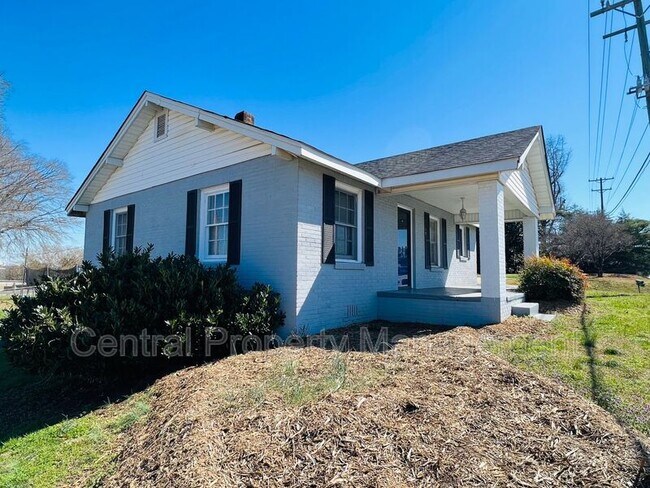 Foto del edificio - 9112 Asheville Hwy