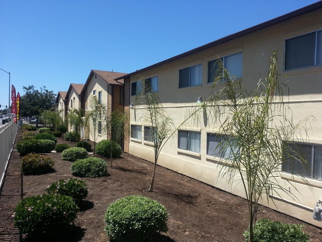 Building Photo - Imperial Terrace Apartments