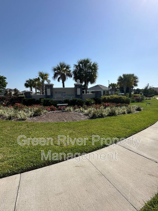 Building Photo - 2062 Garrison Wy