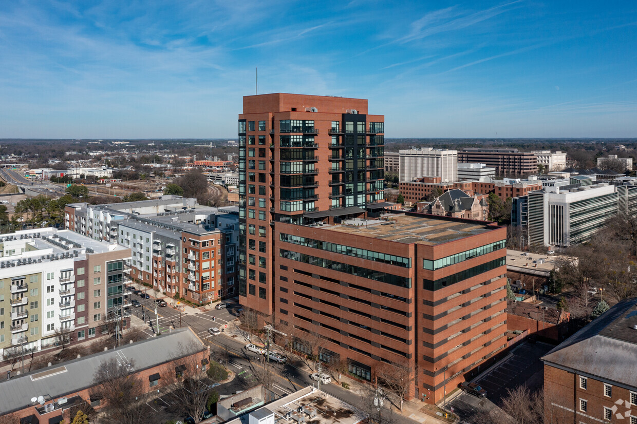 Building Photo - The Residences at Quorum Center