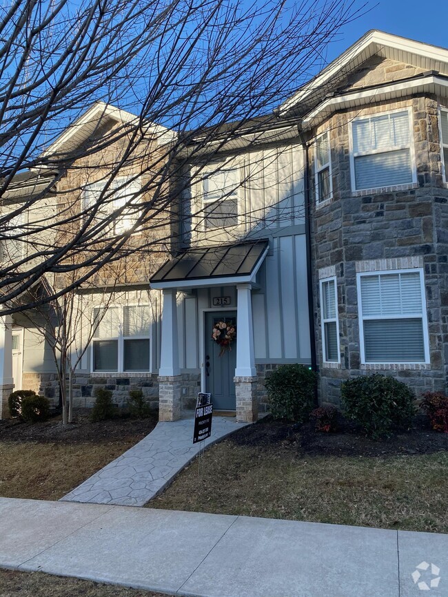 Building Photo - 215 Capstone Dr