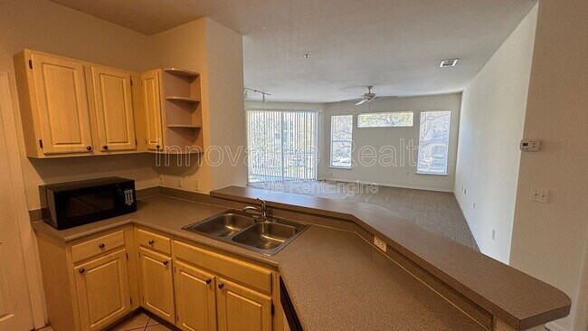 Foto del edificio - 1150 Lake Shadow Cir