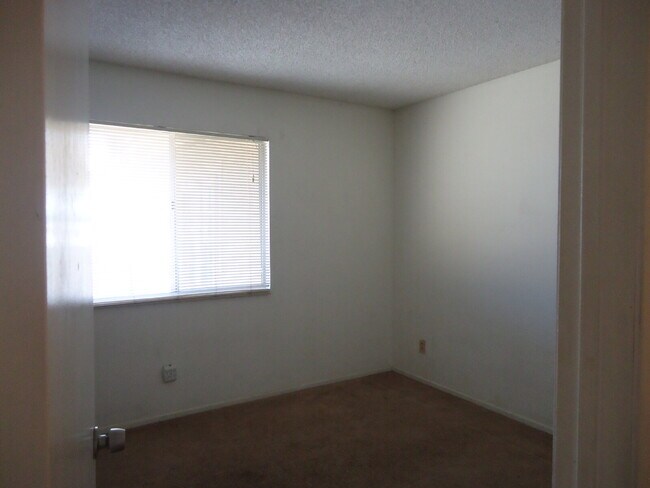 Foto del edificio - "Discover Coastal Living: Spacious 3-Bed, 2-Bath Townhouse