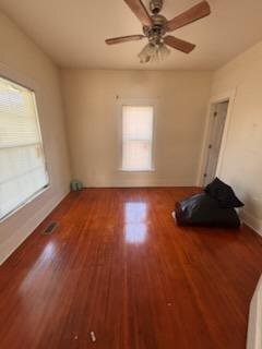 Foto del edificio - 1329 E Riverside Ave