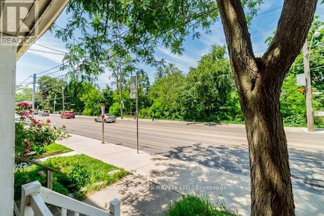 Building Photo - 1481 Queen St E