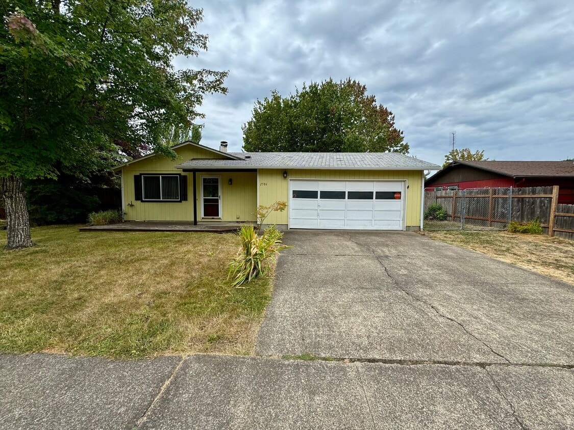 Primary Photo - Pet-Friendly House In South Corvallis