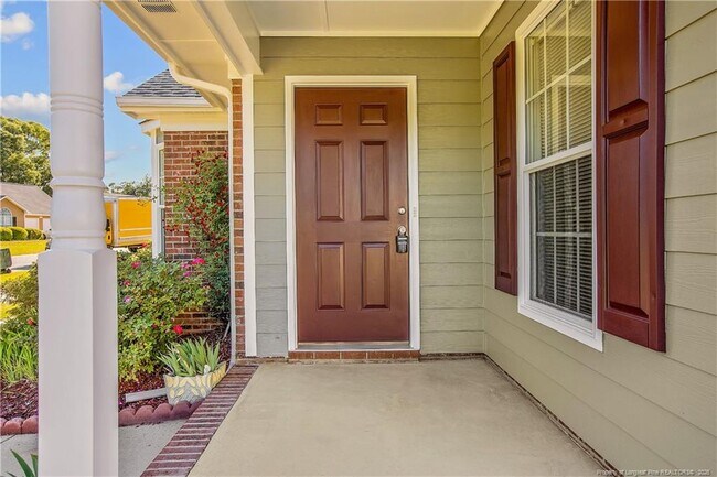 Foto del edificio - 9533 Gooden Dr