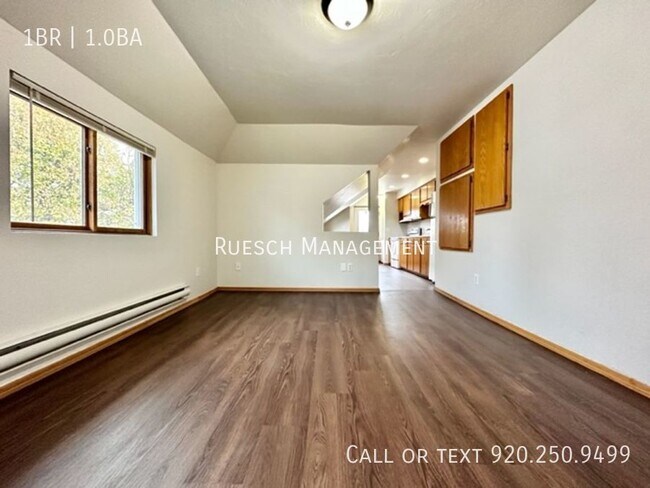 Foto del edificio - Charming 1 Bedroom 1 Bath Upper Apartment ...