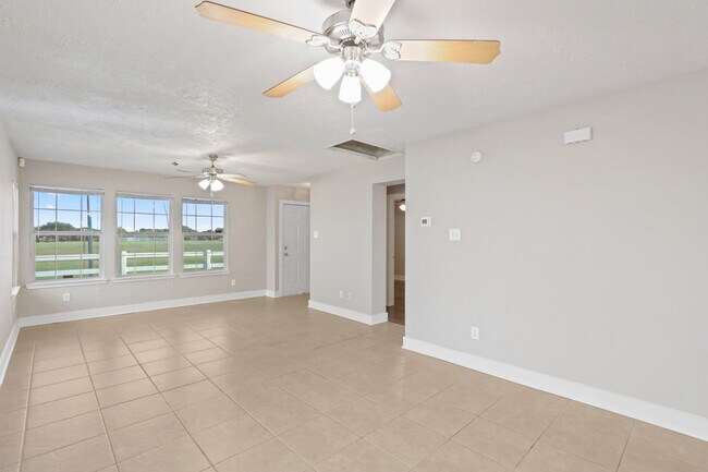 Building Photo - 20967 Young Meadows Way
