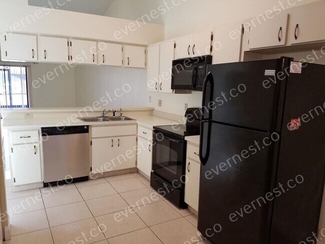 Building Photo - 5312 Rollinsford Ct