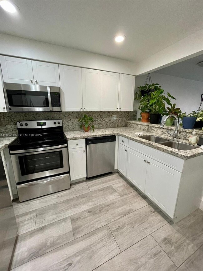 Building Photo - 8604 SW 156th Pl