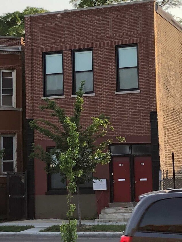 3112 N Western Ave, Chicago, IL 60618 Apartments Chicago, IL