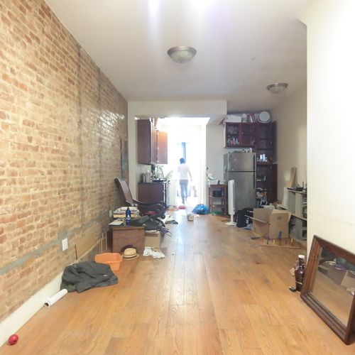 Primary Photo - 227 Stanhope St