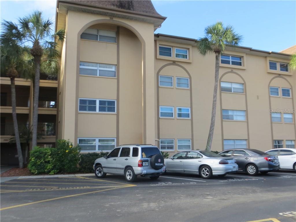 Primary Photo - 2525 W Bay Dr