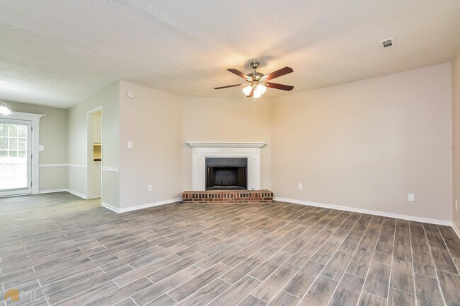 Building Photo - 3717 Paddington Trail