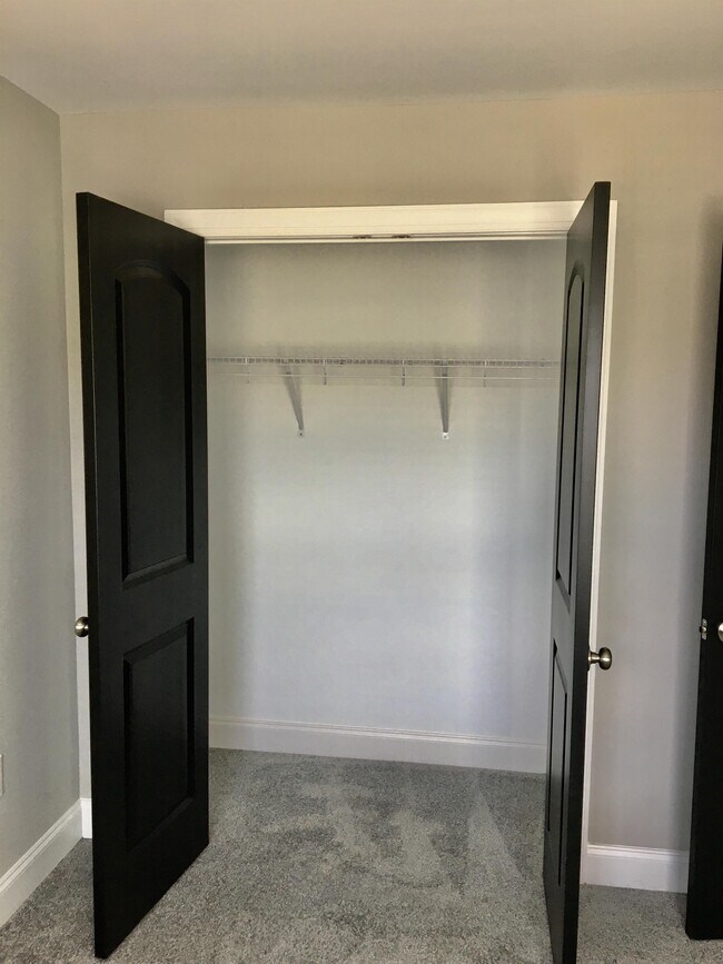 Photo - 33 Emanuel Ct Townhome