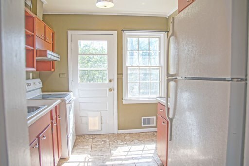 Foto del edificio - 719 Riverview Dr