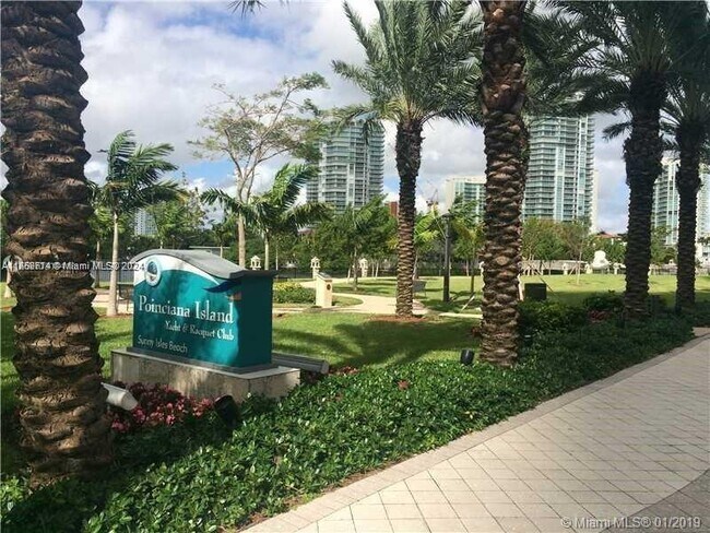 Building Photo - 412 Poinciana Island Dr