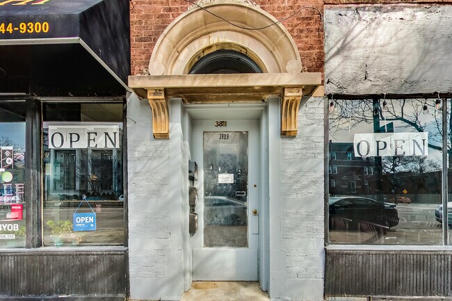 Foto del edificio - 3811 N Ashland Ave