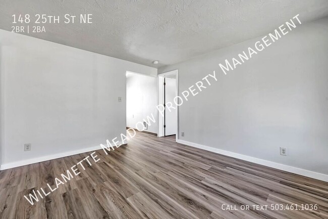 Building Photo - Charming and Fully Updated 2-Bedroom Apart...