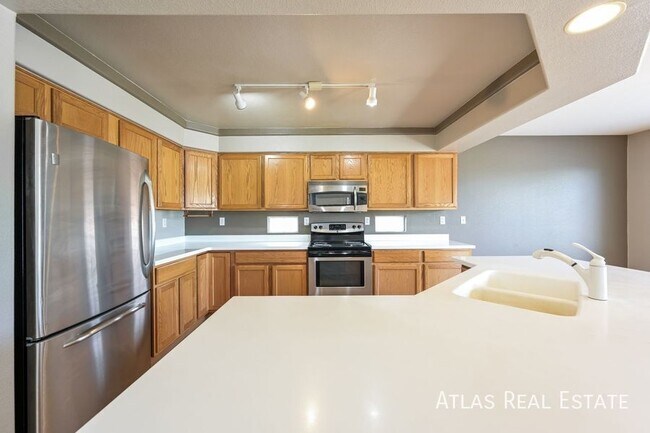 Building Photo - 4709 Fenwood Dr