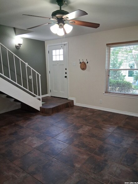 Building Photo - 2811 Woodbury Dr