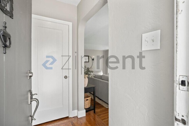 Foto del edificio - 1337 Acacia St