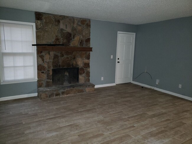 Building Photo - 5656 Heron Ct