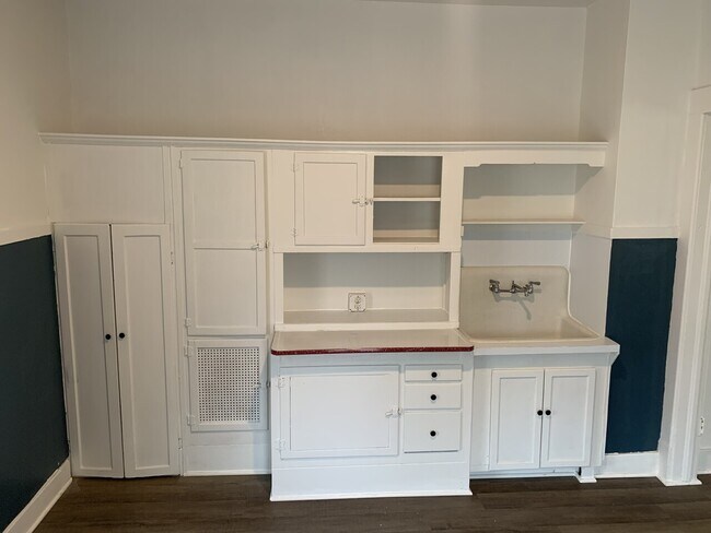 Foto del edificio - 229 E 6th Ave