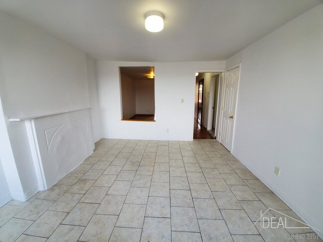 Foto del edificio - 1.5 bedroom in manhattan NY 11215