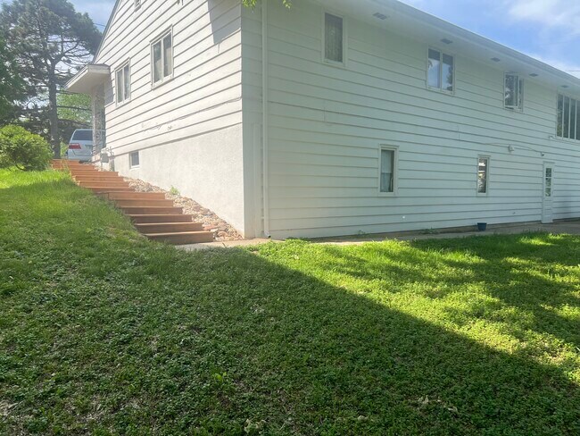 Foto del edificio - 8724 Minnetonka Blvd