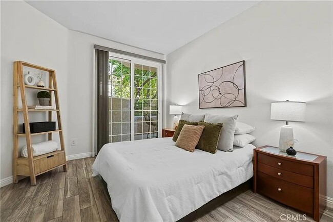 Foto del edificio - 24143 Del Monte Dr.