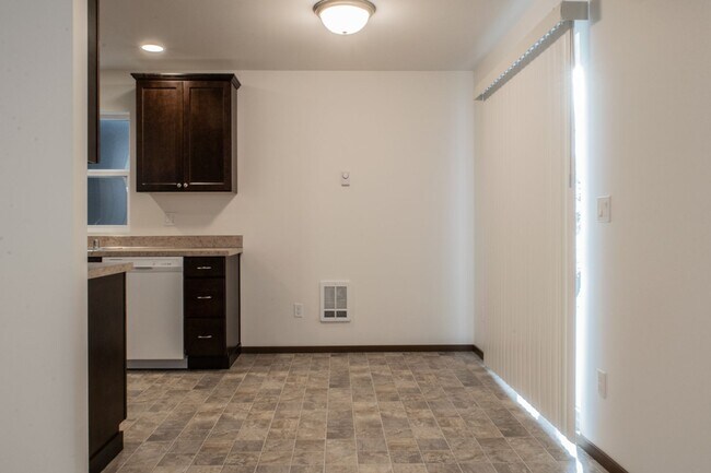 Foto del edificio - 9903 30th St NE