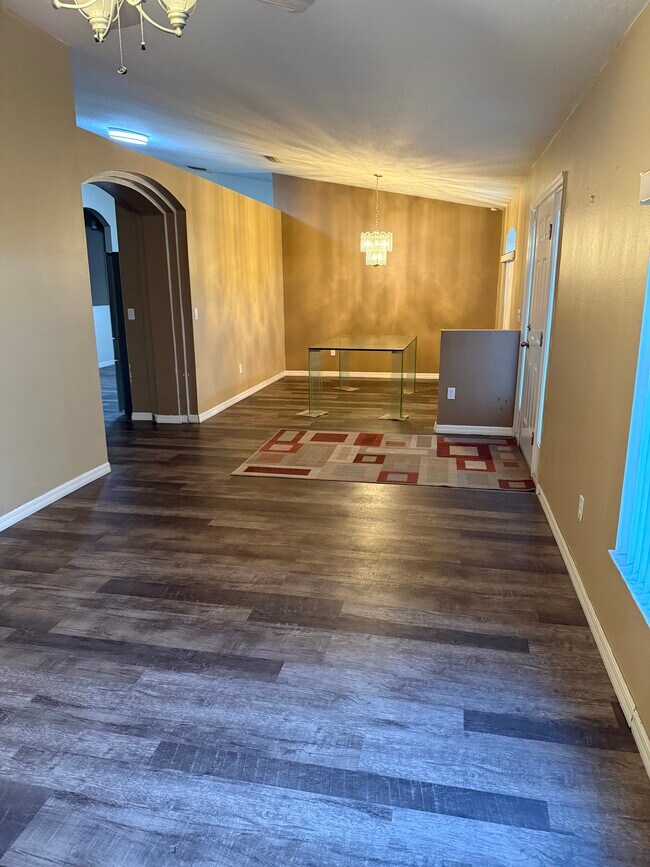 Foto del edificio - 49 Hemlock Trce