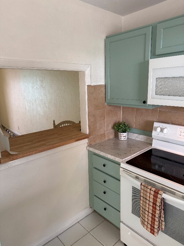 Foto del edificio - 2421 N Oleander Ave