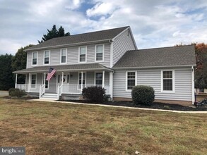 Building Photo - 212 Frederick Dr