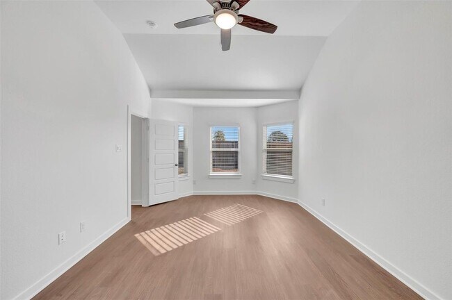 Foto del edificio - 32455 Sunbeam Dr