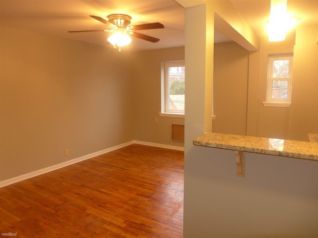 Building Photo - 2 br, 1 bath Apartment - Sumner Place