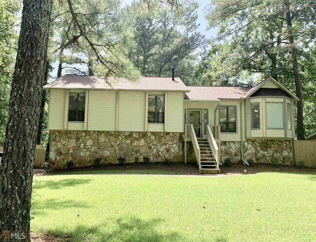 Building Photo - 785 Cascade Knolls Dr SW