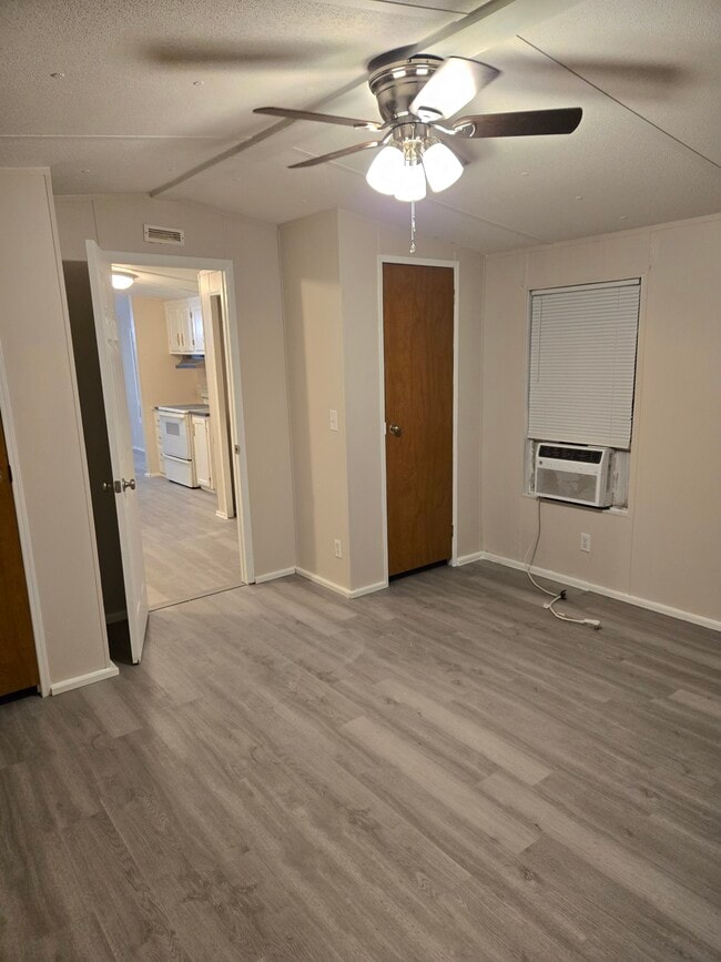 Building Photo - 1066 AL-14