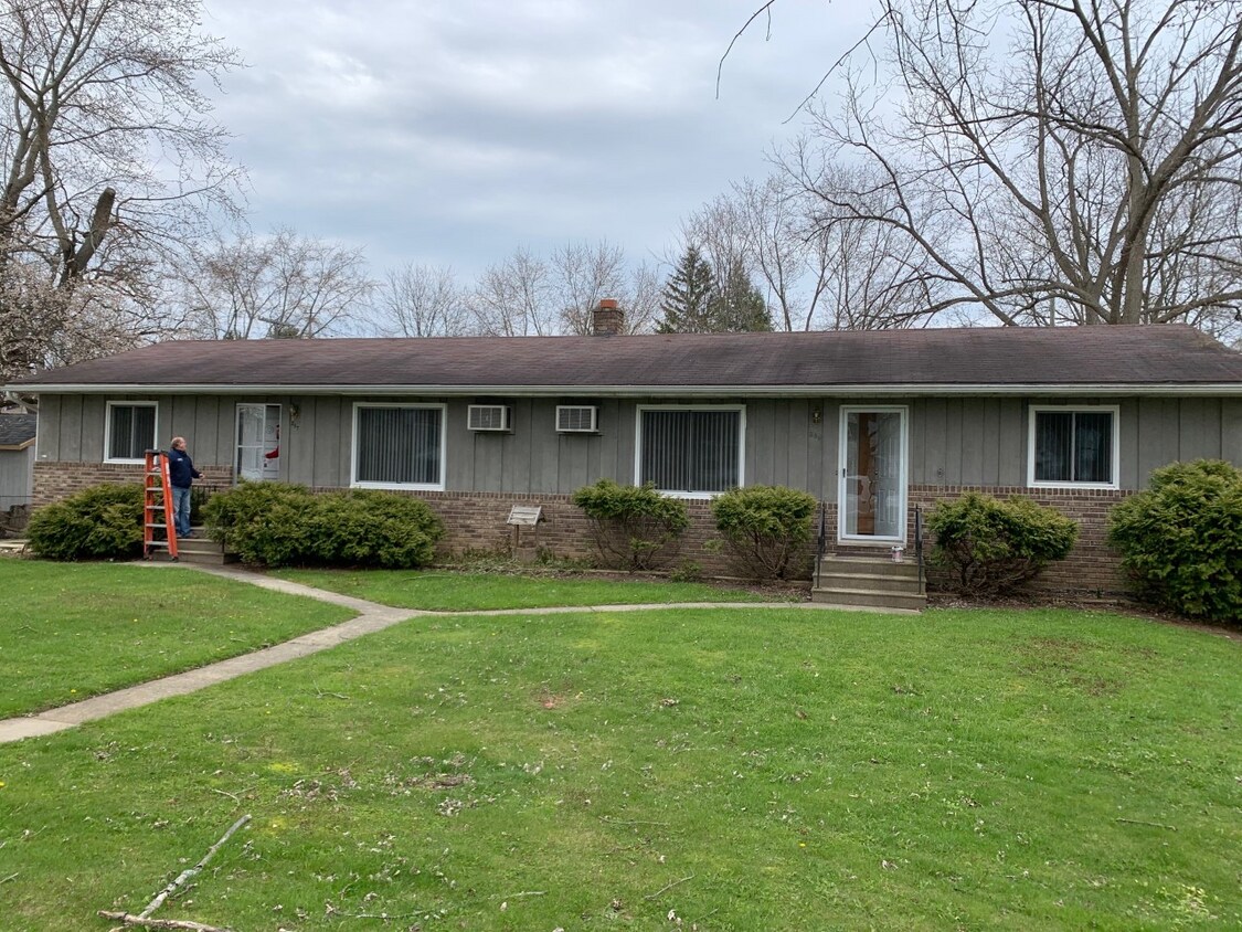 309 S 2nd St, Brighton, MI 48116 House Rental in Brighton, MI