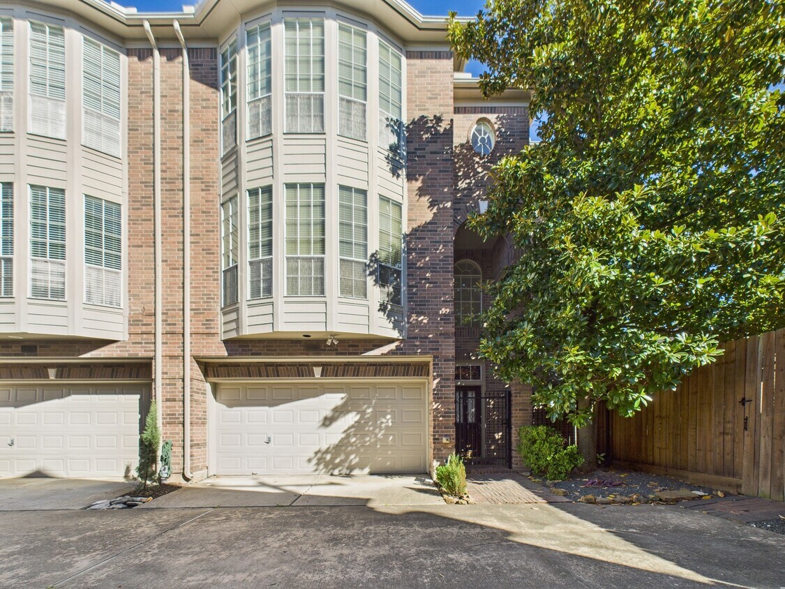 Primary Photo - 3811 Jack St