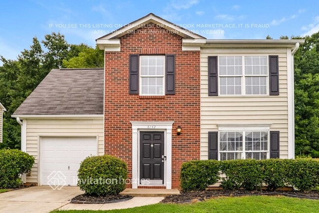 Building Photo - 8142 Chatham Oaks Dr